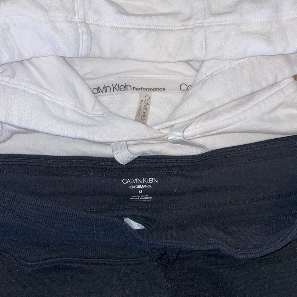 Calvin Klein Performance set - Picture 3 of 7